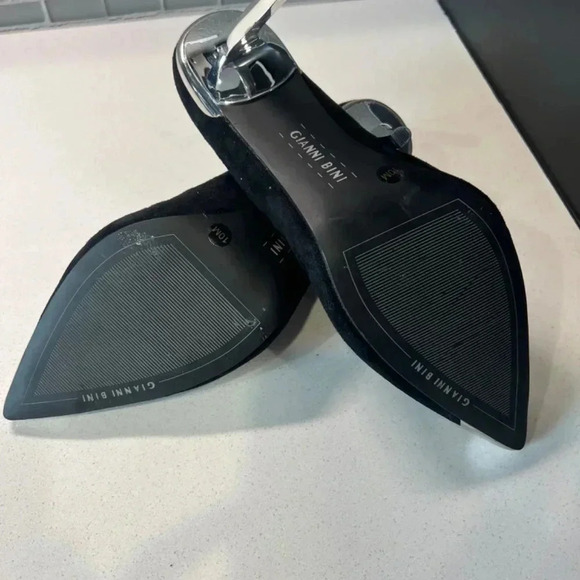 Gianni Bi Black Suede Pumps Silver Metal Accents Size 10 - Picture 7 of 8